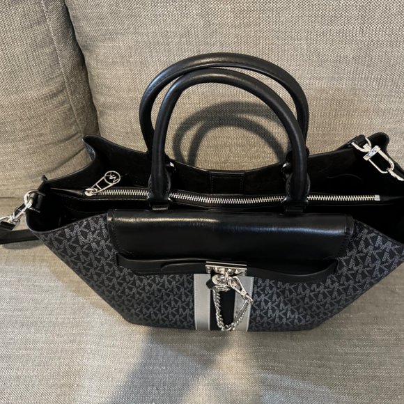 Michael Kors Monogram Canvas Tote - Black Leather Trim - Picture 2 of 10